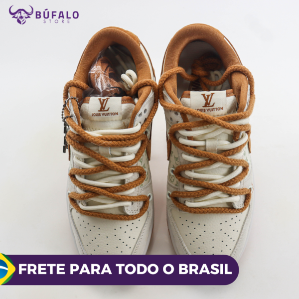 NIKE SB DUNK LOW LOUIS VITTON BEGE - Image 2