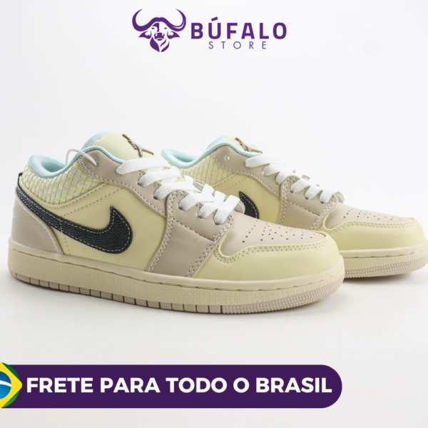 AIR JORDAN 1 LOW SE SANDDRIFT GLACIER BLUE