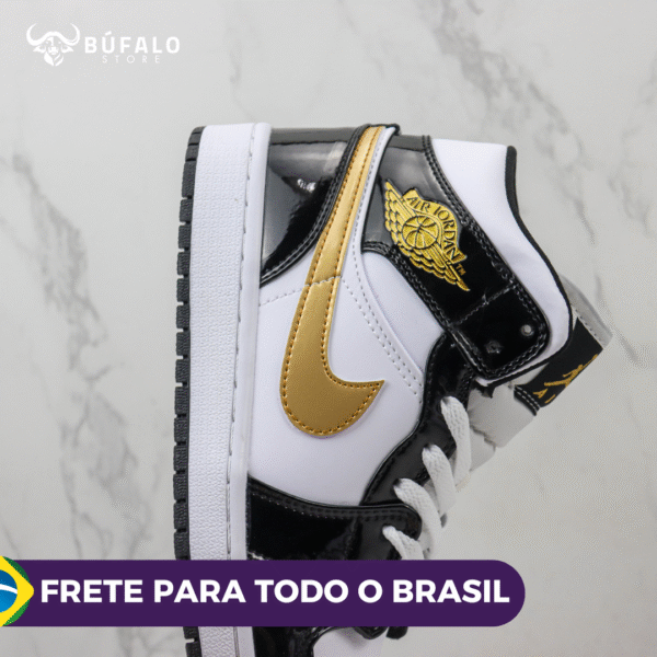 TÊNIS AIR JORDAN 1 MID SE BLACK METALIC GOLD (EM COURO) - Imagem 6