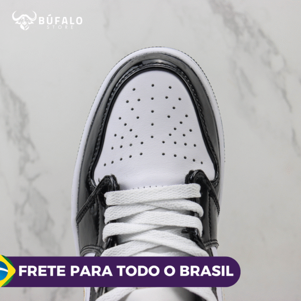 TÊNIS AIR JORDAN 1 MID SE BLACK METALIC GOLD (EM COURO) - Imagem 7