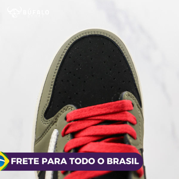 TÊNIS AIR JORDAN 1 LOW TRAVIS SCOTT BLACK OLIVE (EM COURO) - Imagem 6