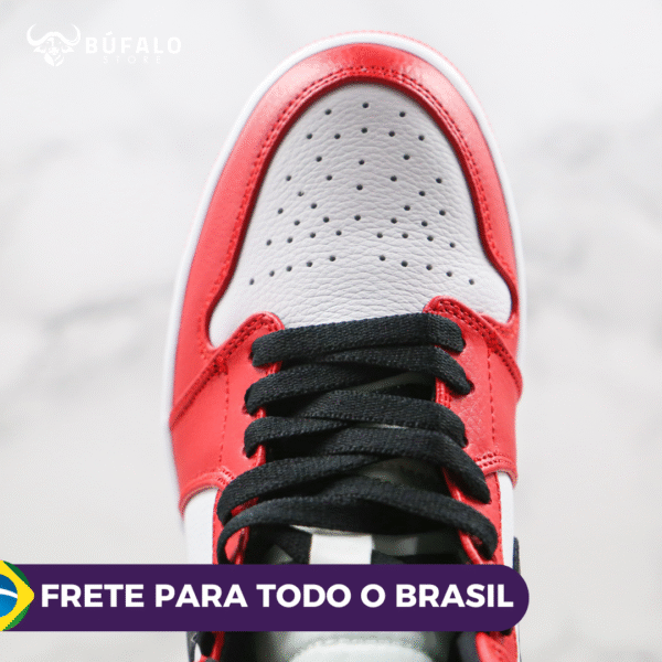 TÊNIS AIR JORDAN 1 MID SE CHICAGO (EM COURO) - Imagem 5