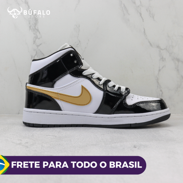 TÊNIS AIR JORDAN 1 MID SE BLACK METALIC GOLD (EM COURO) - Imagem 3