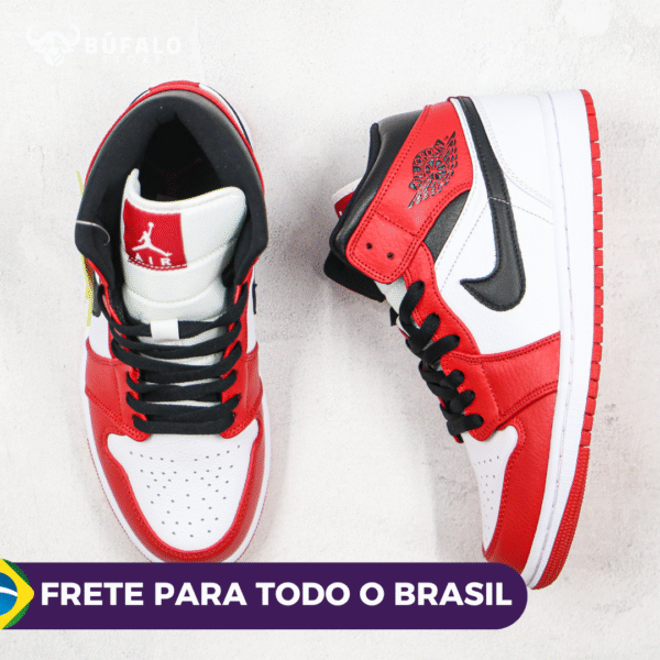 TÊNIS AIR JORDAN 1 MID SE CHICAGO (EM COURO) - Imagem 3