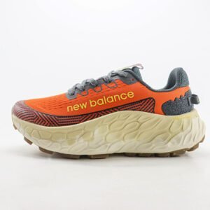 New Balance Fresh Foam More Trail v3  Laranja com detalhes em cinza e bege