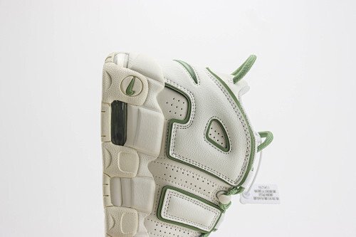 Nike Air More Uptempo Branco com verde claro (Light Green / White) - Imagem 9